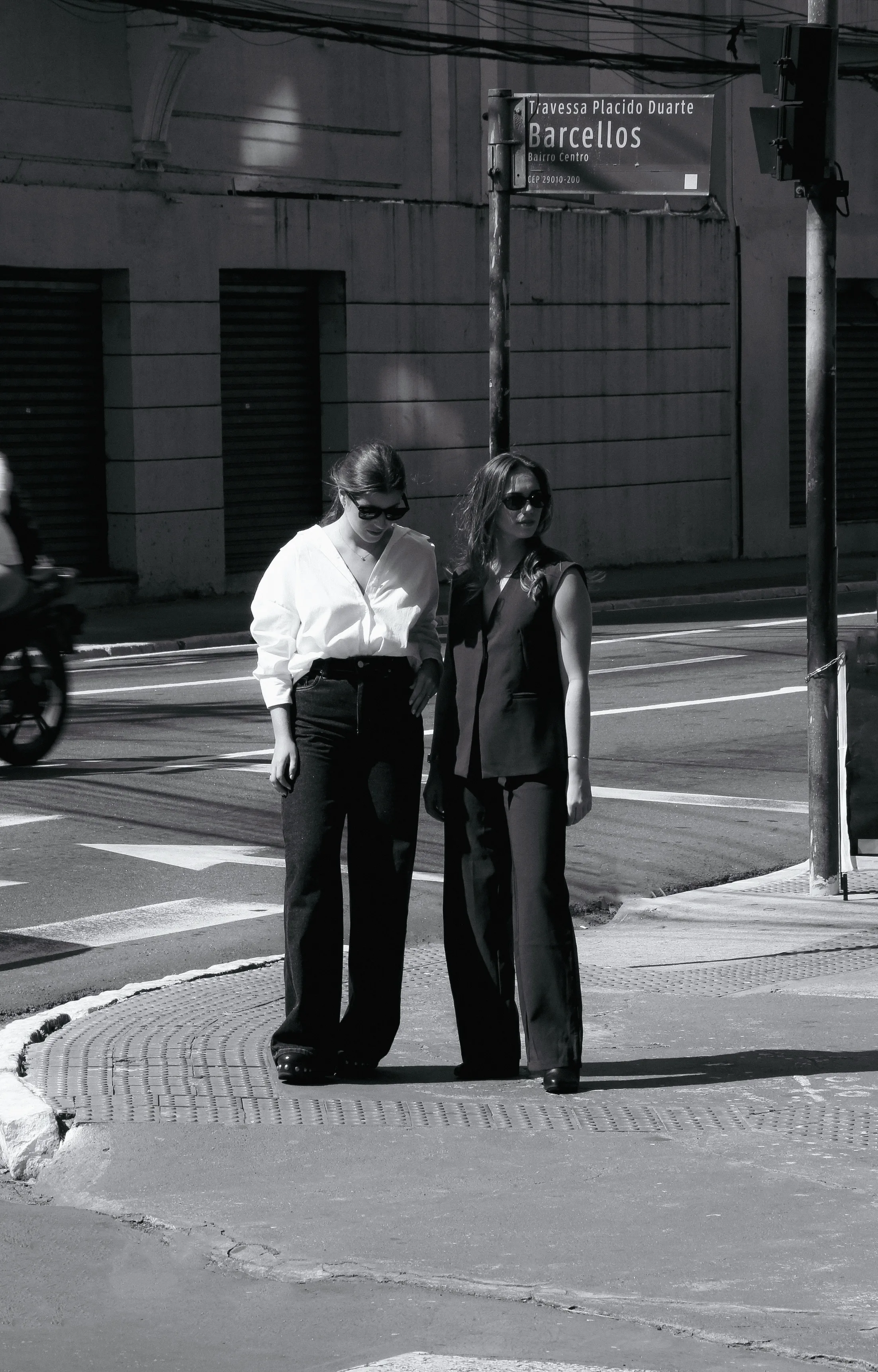 Equipe da IG Haus em movimento em um ambiente expositivo